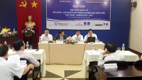 Lokakarya internasional mengenai pengembangan perdagangan lintas batas Tay Ninh - ảnh 1