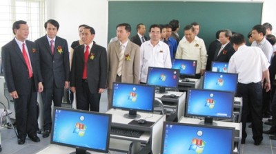 Acara penandatanganan kerjasama pendidikan Vietnam-Laos - ảnh 1