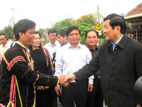 Presiden Vietnam, Truong Tan Sang melakukan kunjungan kerja di provinsi Phu Yen - ảnh 1