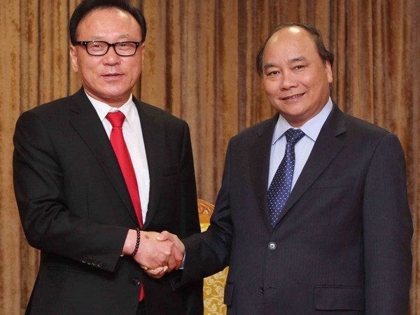 Deputi PM Vietnam, Nguyen Xuan Phuc menerima Konsul Jenderal Kehormatan Vietnam di Republik Korea - ảnh 1