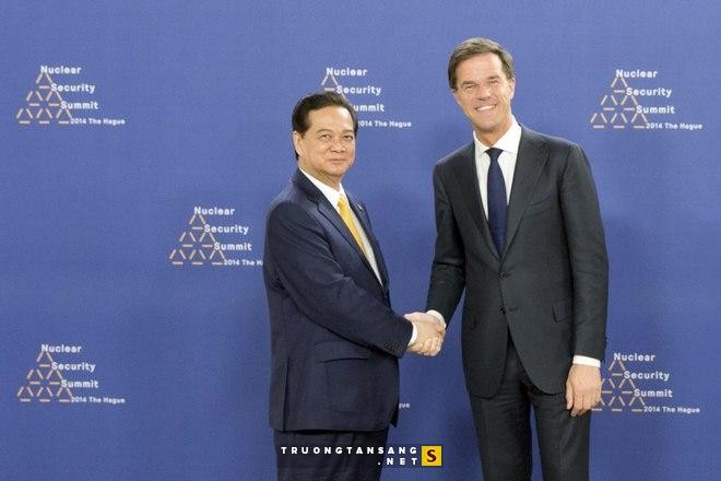 Aktivitas PM Vietnam, Nguyen Tan Dung pada Konferensi tingkat tinggi ke-3 Keamanan Nuklir - ảnh 1