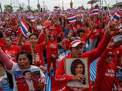 Thailand: pasukan Baju Merah berkumpul di peluaran Ibukota Bangkok - ảnh 1