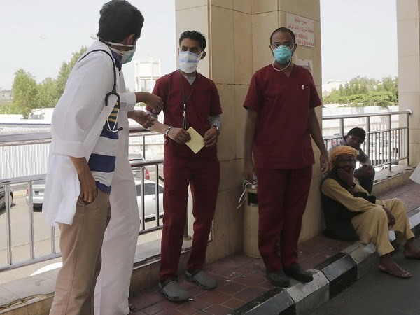 Jumlah orang yang meningal akibat virus MERS di Arab Saudi mencapai kira-kira 150 orang - ảnh 1