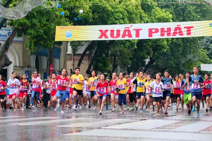 Aktivitas menyambut peringatan ultah ke-60 Hari Pembebasan Ibukota (10 Oktober) - ảnh 1