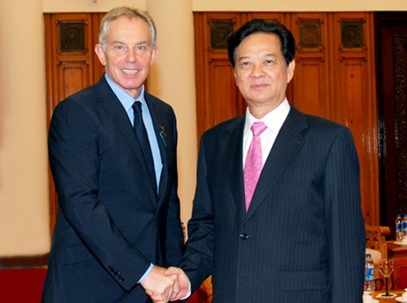 PM Vietnam, Nguyen Tan Dung menerima mantan PM Inggris, Tony Blair - ảnh 1