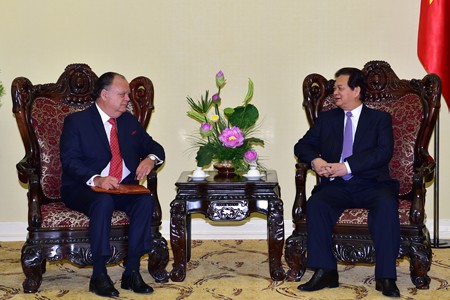 PM Vietnam, Nguyen Tan Dung menerima Duta Besar Peru di Vietnam, Carlos Berninzon - ảnh 1