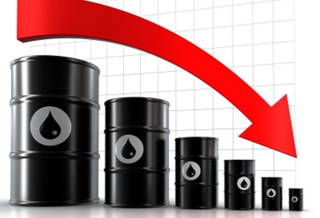 Harga minyak kasar di dunia turun drastis - ảnh 1