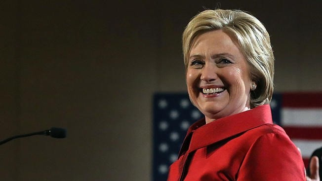 H.Clinton merebut kemenangan besar di California - ảnh 1