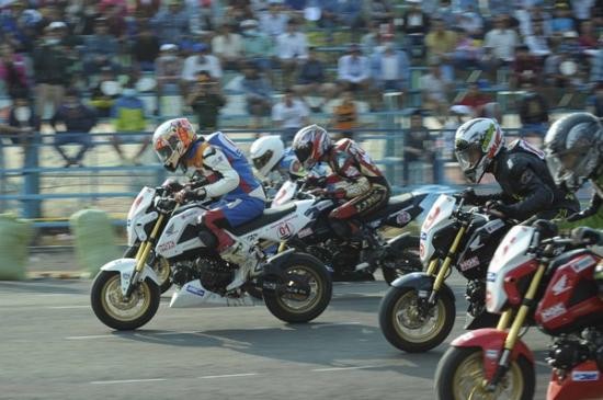 Memperkenalkan lomba balap sepeda motor di Vietnam - ảnh 1