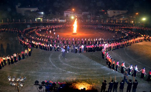 Pekan Budaya-Pariwisata Muong Lo dan Situs Pemandangan Nasional Sawah Terasering Mu Cang Chai akan berlangsung pada 9/2016 - ảnh 1