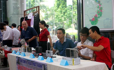 Pekan raya VOV tahun 2016 sehubungan dengan peringatan ultah ke-71 berdirinya VOV - ảnh 17