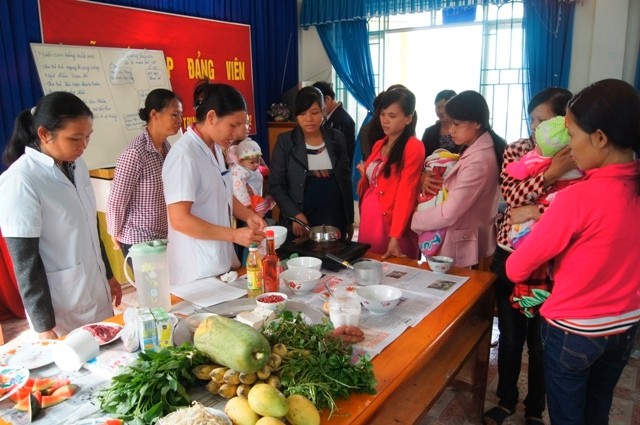 Acara mencanangkan Pekan nutrisi dan perkembangan - ảnh 1