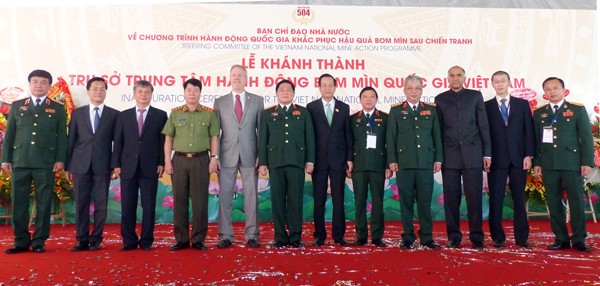 Konferensi Kemitraan perkembangan dalam mengatasi akibat bom dan ranjau pasca perang di Vietnam - ảnh 1