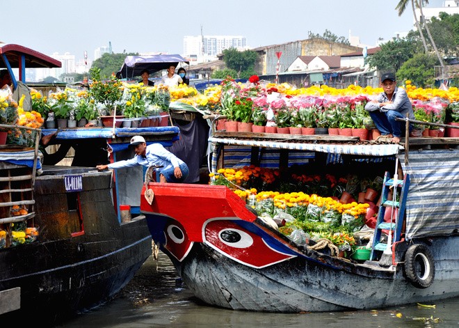 Enam pasar yang kental dengan suasana Hari Raya Tet  - ảnh 6