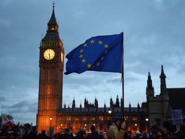 Perundingan antara Inggris dan Uni Eropa tentang masalah Brexit tidak bisa dimulai sebelum bulan Juni - ảnh 1