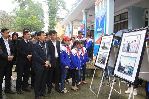 Pameran dokumen “Hoang Sa, Truong Sa wilayah Vietnam – Bukti-bukti sejarah” - ảnh 1