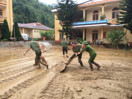 Bergotong royong mengatasi akibat di provinsi-provinsi di daerah pegunungan di Vietnam Utara - ảnh 1