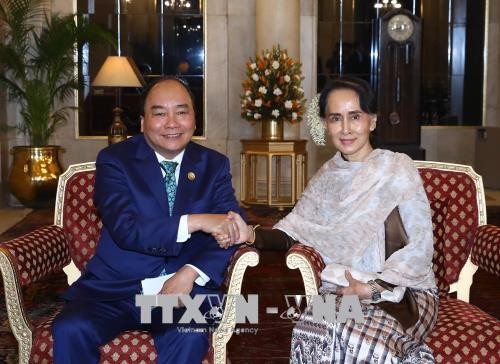 Aktivitas bilateral PM Vietnam, Nguyen Xuan Phuc di sela-sela KTT peringatan ASEAN-India - ảnh 1