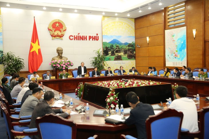 Deputi PM Vietnam, Truong Hoa Binh memimpin konferensi Badan Pengarahan 896 tentang penggelaran tugas tahun 2018 - ảnh 1