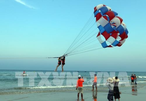 Pembukaan musim wisata bahari Da Nang 2018 - ảnh 1