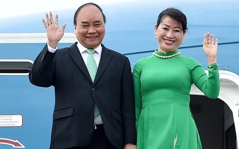 PM Viet Nam, Nguyen Xuan Phuc memulai program hadir pada KTT ACMECS 8 dan CLMV 9 - ảnh 1