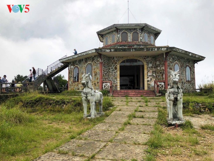 Puncak gunung Bach Ma seindah surga pada musim gugur - ảnh 4