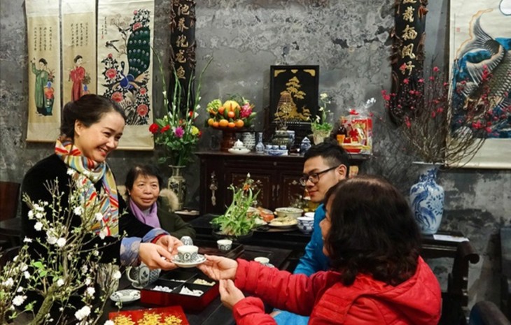 Pameran tematik “Demi satu Kota Ha Noi yang anggun dan berbudaya” - ảnh 1