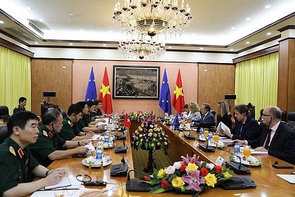 Vietnam dan Uni Eropa mendorong perdamaian melalui pendekatan-pendekatan multilateral - ảnh 1