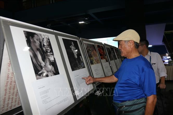 Pameran Foto tentang Korban Perang di Jepang dan Vietnam - ảnh 1