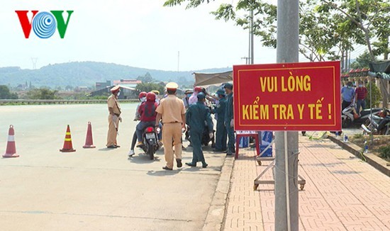 Warga setuju terus melaksanakan pembatasan sosial - ảnh 1