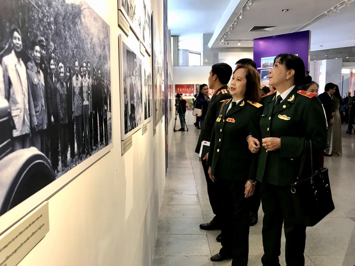 Pameran Hubungan Persahabatan Istimewa Vietnam – Laos – Pameran Memori Prajurit - ảnh 1