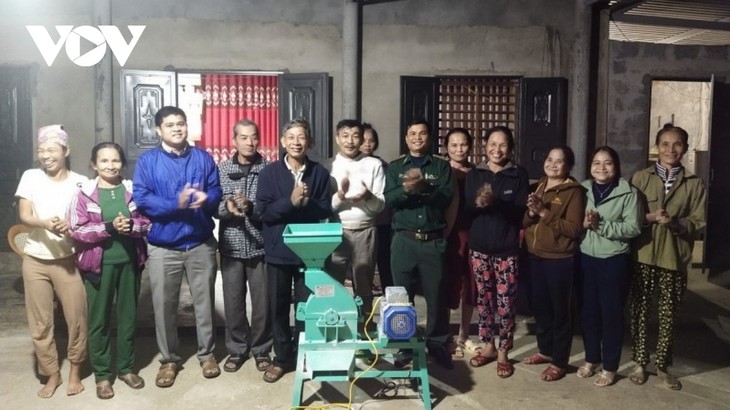 Program Bantuan bagi Warga Etnis Minoritas Van Kieu Perbaiki Kondisi Produksi - ảnh 1