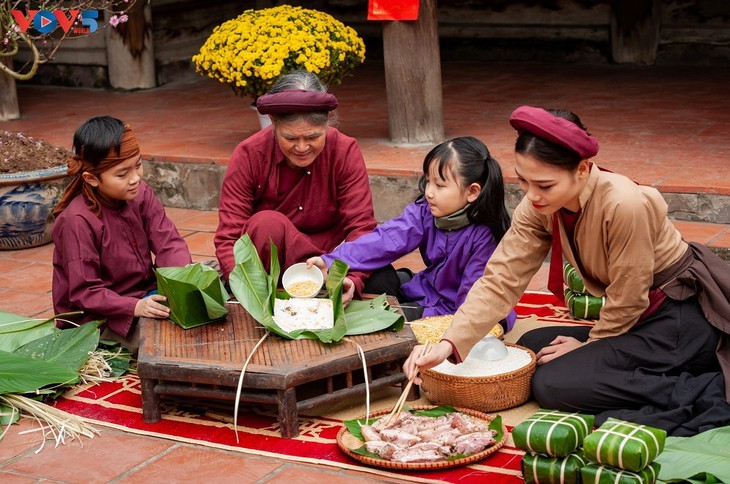 Merekonstruksikan Satu Sudut Hari Raya Tet Masa Lalu Melalui Foto  - ảnh 5