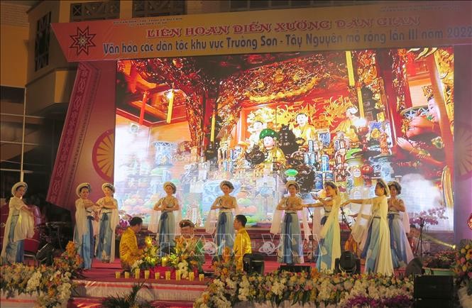 Penutupan Festival Pertunjukan Seni Rakyat dan Budaya Etnis-Etnis di Daerah Truong Son – Tay Nguyen Tahun 2022 - ảnh 1