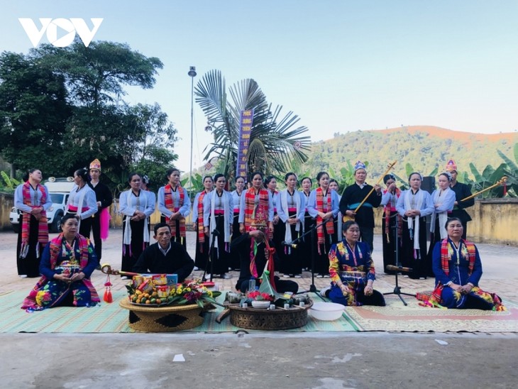  Pesta Kin pang Kental dengan Identitas Budaya Warga Etnis Minoritas Khang - ảnh 1