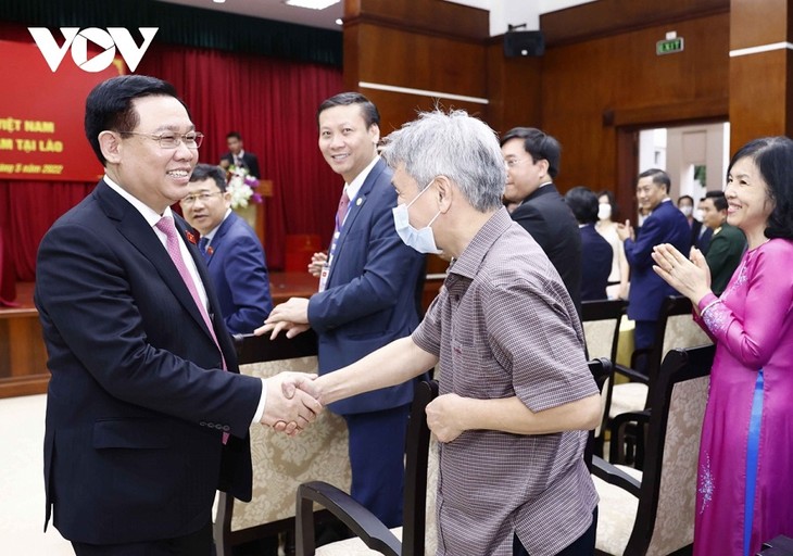 Setiap Orang Vietnam di Laos Harus Menjadi Duta untuk Terus Kembangkan dan Tingkatkan Hubungan Istimewa antara Vietnam - Laos - ảnh 1