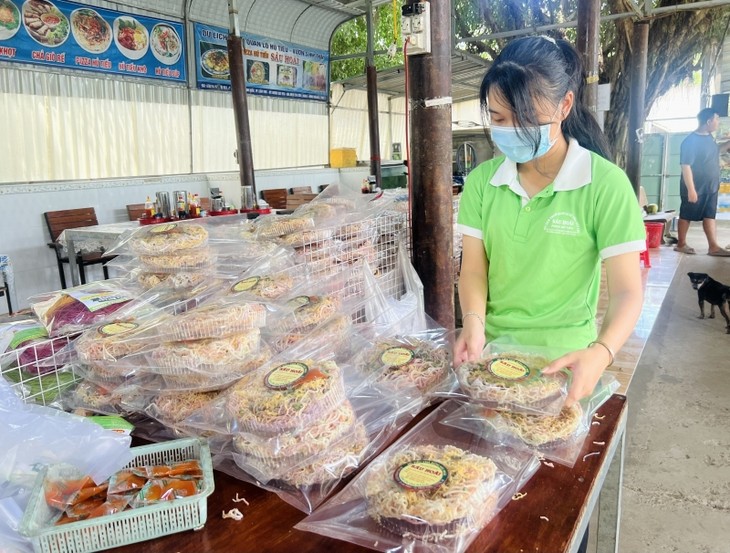 Kerajinan Membuat “Hủ Tiếu” di Kota Can Tho - ảnh 2