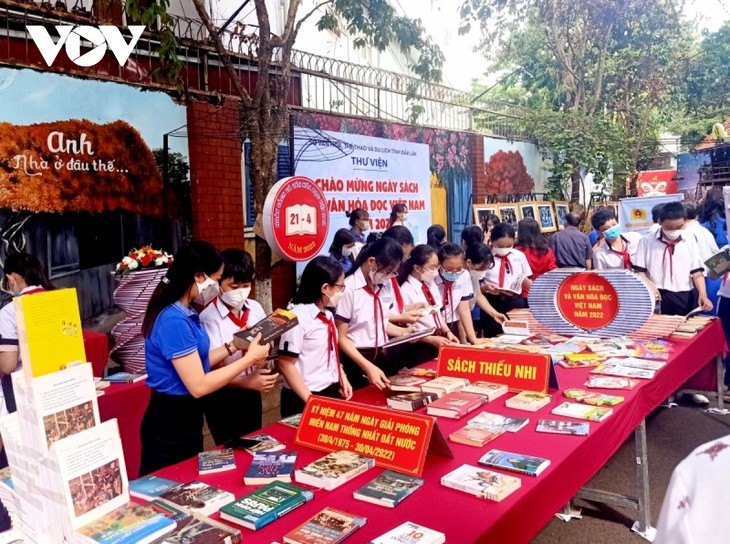 Kegiatan Hari Buku yang Bergelora di Provinsi Dak Lak - ảnh 1