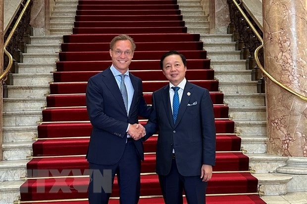 Vietnam dan Belanda Memperkuat Kerja Sama dalam Mengelola Sumber Daya Air dan Menghadapi Perubahan Iklim - ảnh 1