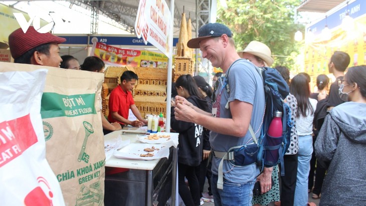 Mendorong Pariwisata Kuliner Menjadi Produk Strategis Nasional - ảnh 1