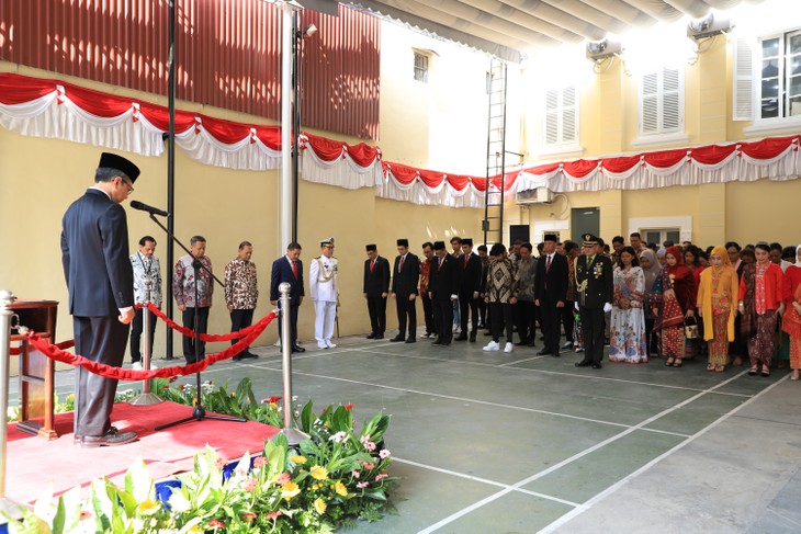 Upacara Pengibaran Bendera Memperingati HUT ke-78 Hari Kemerdekaan Republik Indonesia - ảnh 5