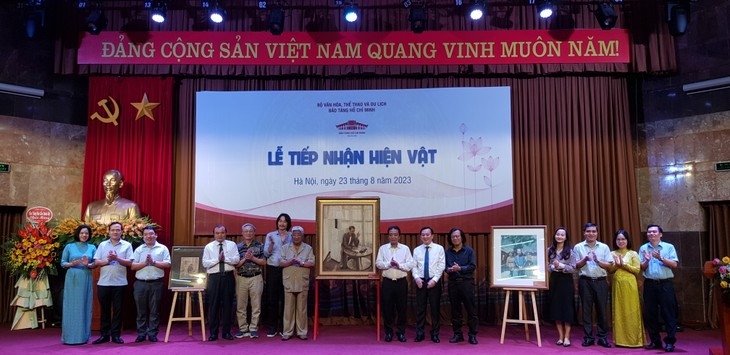 Museum Ho Chi Minh Menerima Artefak tentang Presiden Ho Chi Minh - ảnh 1