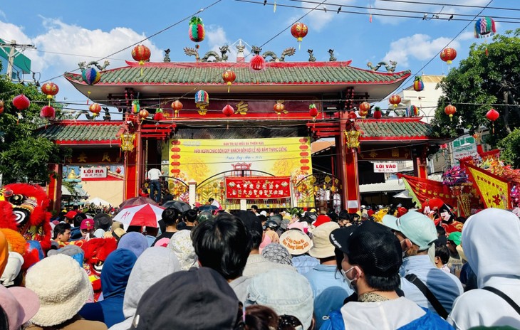 Festival Pagoda Ba Thien Hau – Ciri Budaya Unik di Provinsi Binh Duong - ảnh 1