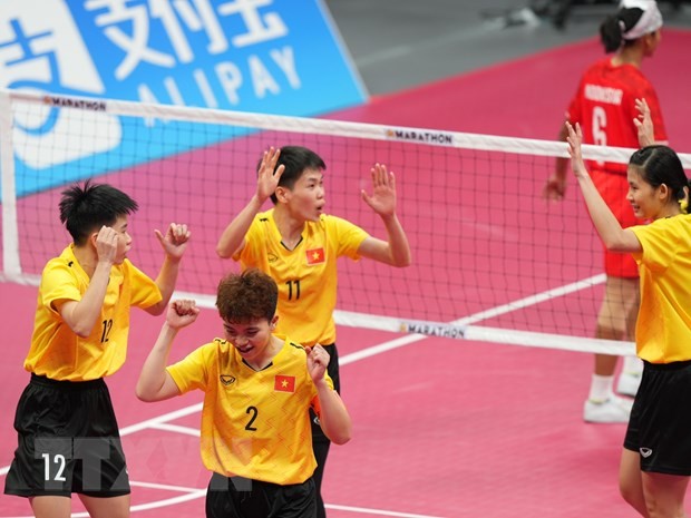 Tim Sepak Takraw Vietnam Meraih Medali Emas Ke-2 untuk Kontingen Olahraga Vietnam di ASIAD 19 - ảnh 1