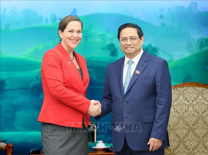 PM Pham Minh Chinh Menerima Kepala Ekonom Kemenlu AS - ảnh 1