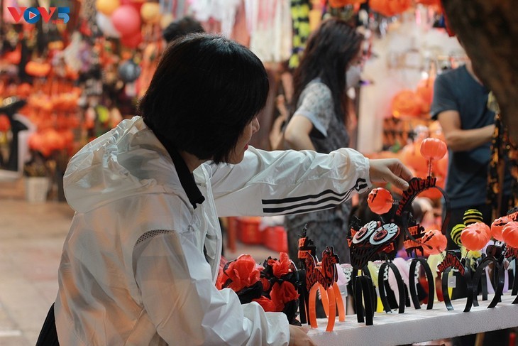 Suasana Halloween di Kota Hanoi - ảnh 4