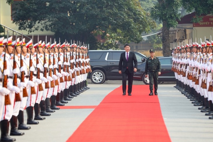 Presiden Mongolia, Kunjungi Markas Kodam Kepolisian Mobil - ảnh 1