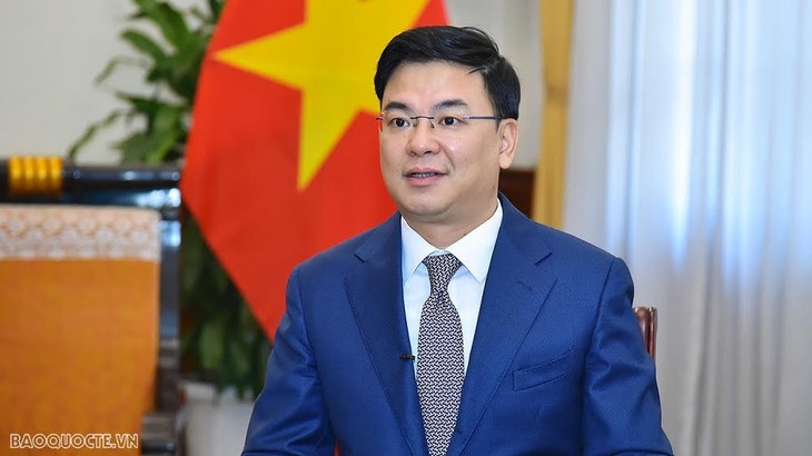 Vietnam: Anggota Aktif dalam Hubungan ASEAN-Jepang; Mitra Penting bagi Jepang - ảnh 2