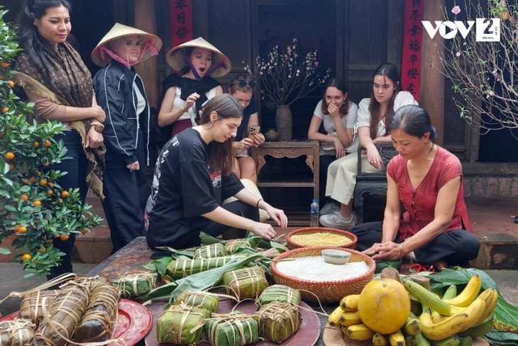 Hari Raya Tet Tradisional untuk Berkumpul  - Tet Reuni - ảnh 3