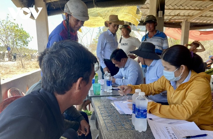 Nelayan Provinsi Ba Ria - Vung Tau mendaftarkan Nomor Kapal Penangkap Ikannya - ảnh 2